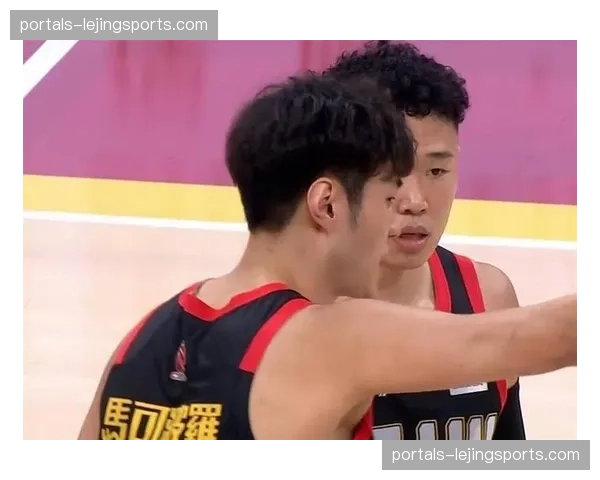 深圳队15连胜纪录赛季最长，贺希宁史密斯组合化学反应出色